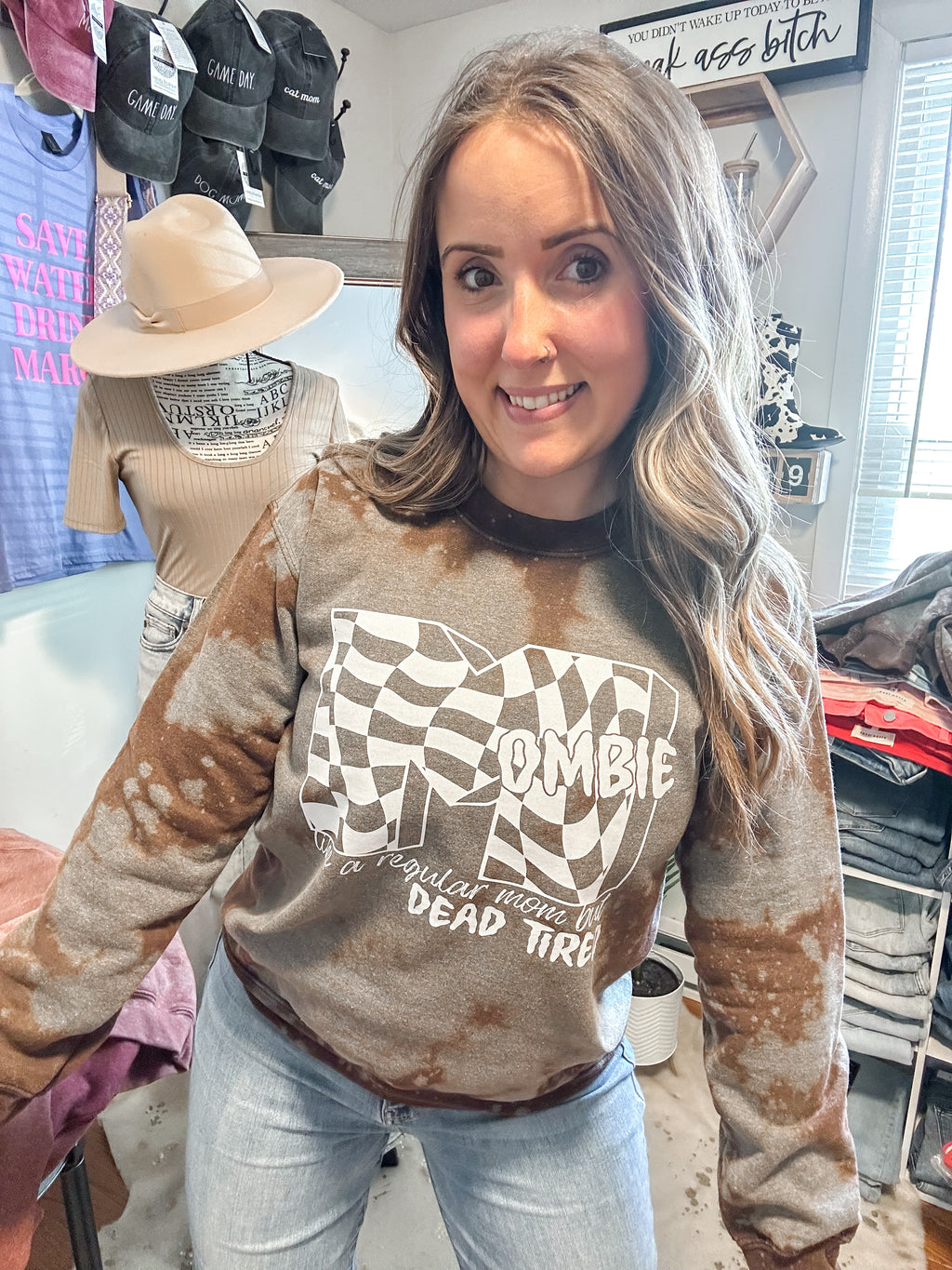 MOMBIE SMALL ACID WASH UNISEX SWEATSHIRT