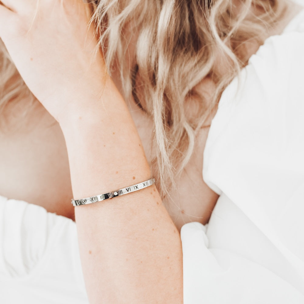 The Roman Numeral Buckle Clasp Bangle
