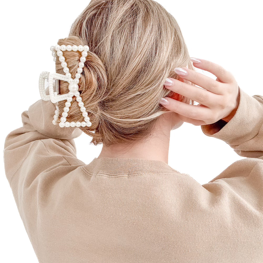 The Kayla Bow Pearl Hair Clip
