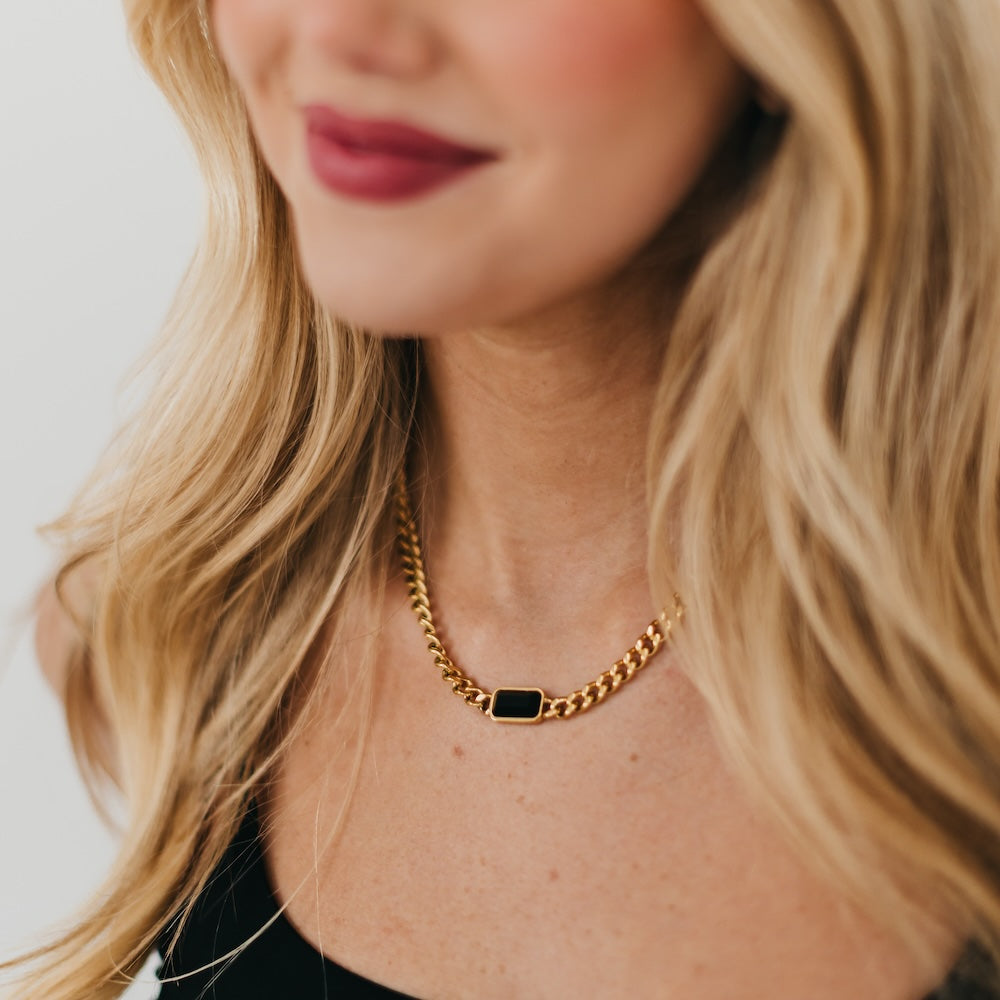 The Black Stone Gold Chain Necklace