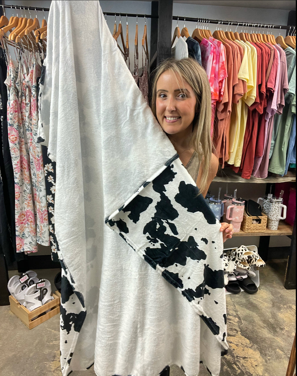 Cow Print Lightweight Fleece Blanket